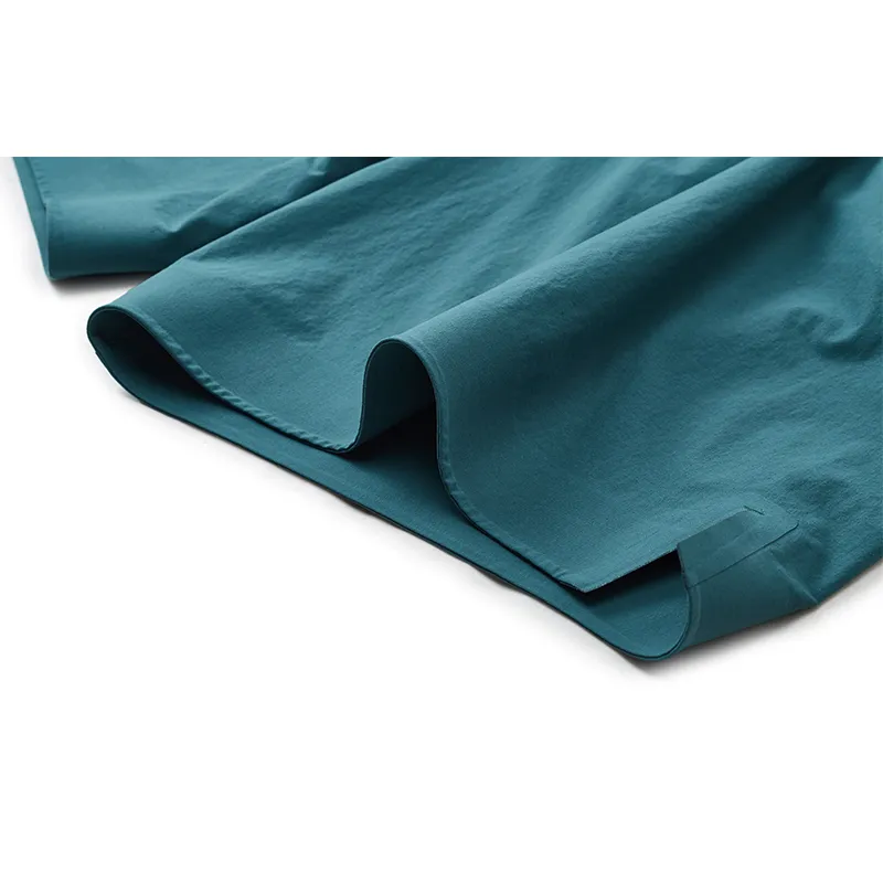 Шорты из тянущейся ткани с термоклеевыми полосками