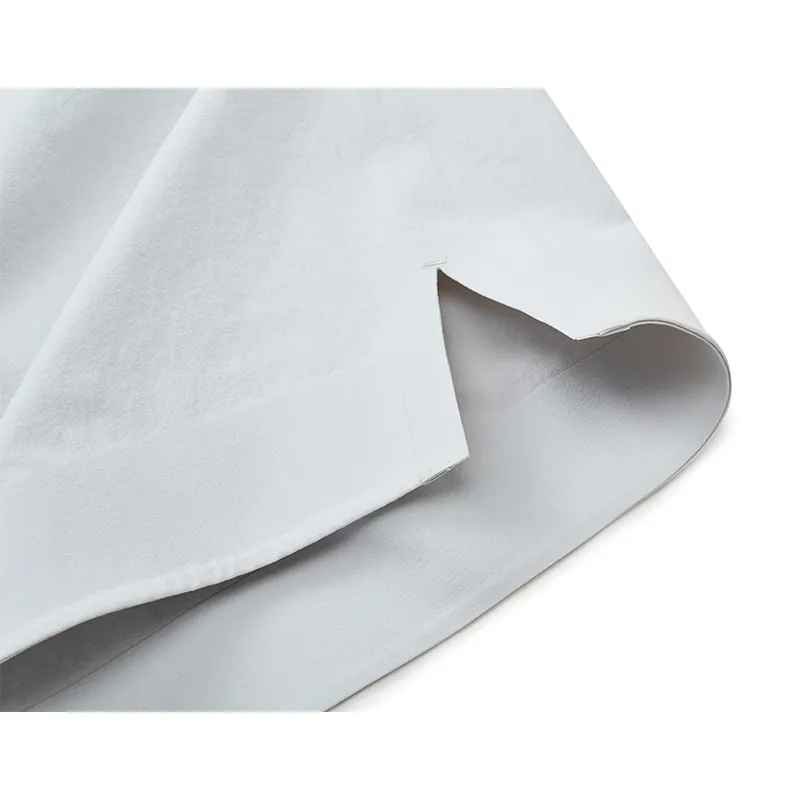 Шорты из тянущейся ткани с термоклеевыми полосками