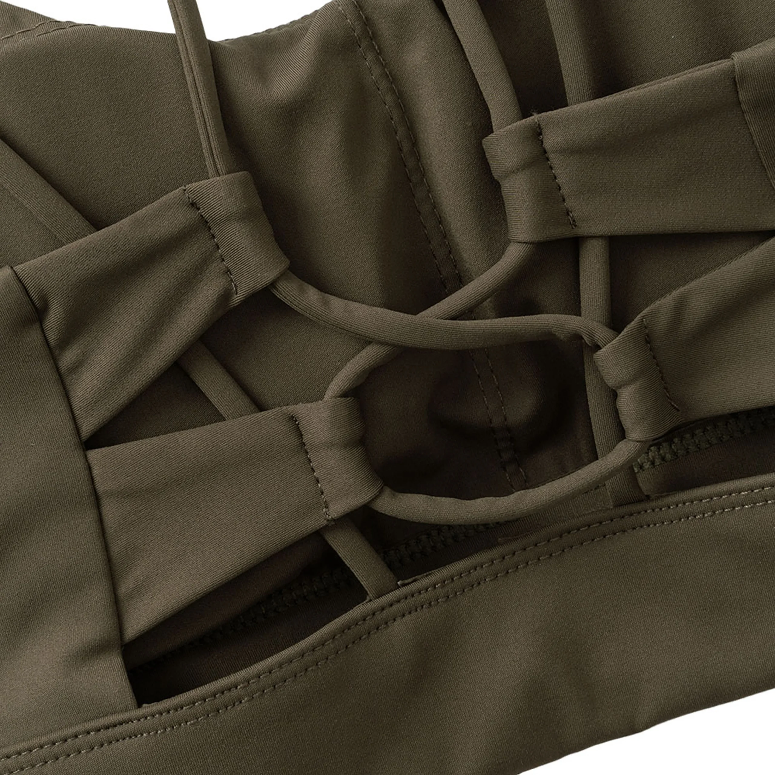 Женский спортивный топ