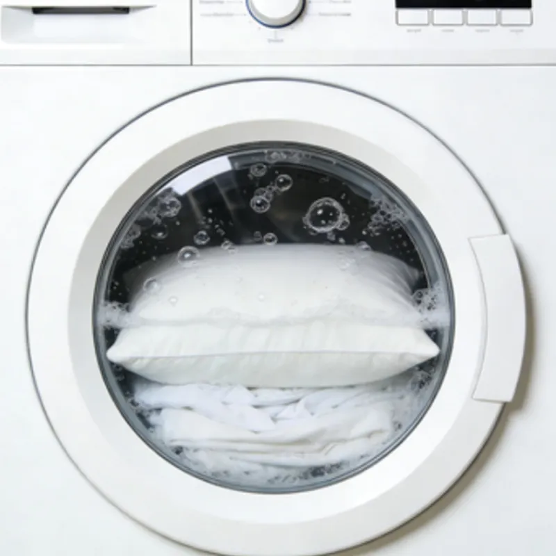 Как дезинфицировать и чистить подушки и постельные принадлежности?