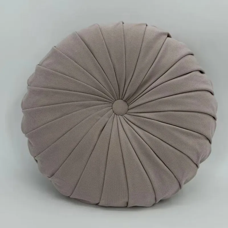 Асимметричная декоративная подушка