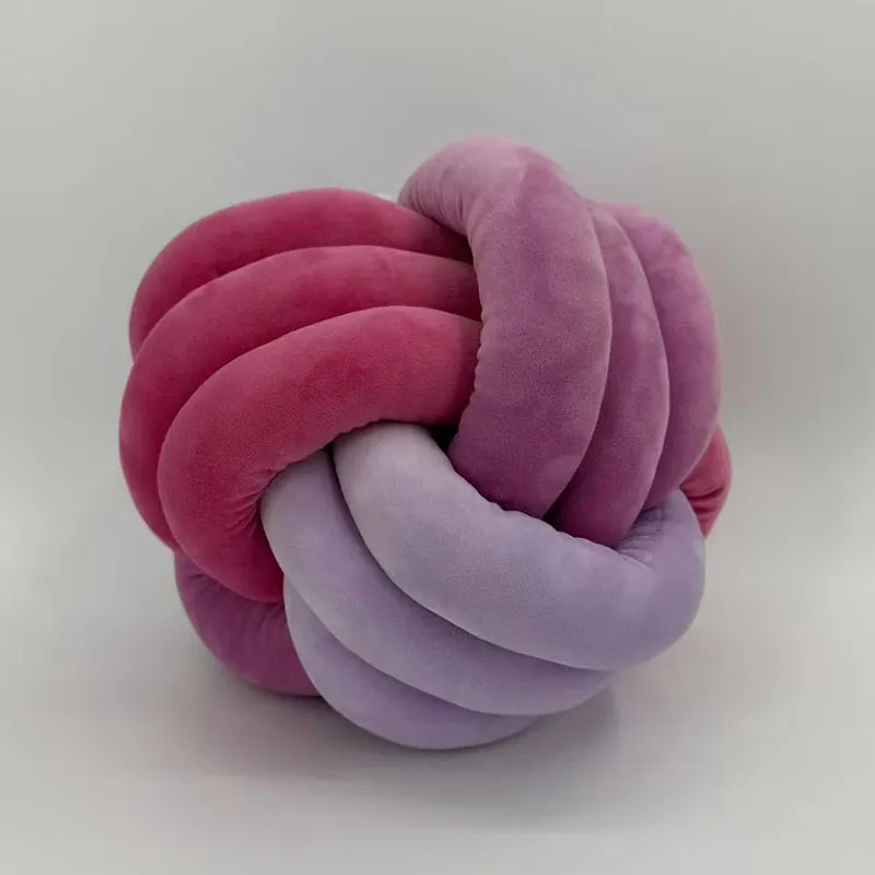 Асимметричная декоративная подушка