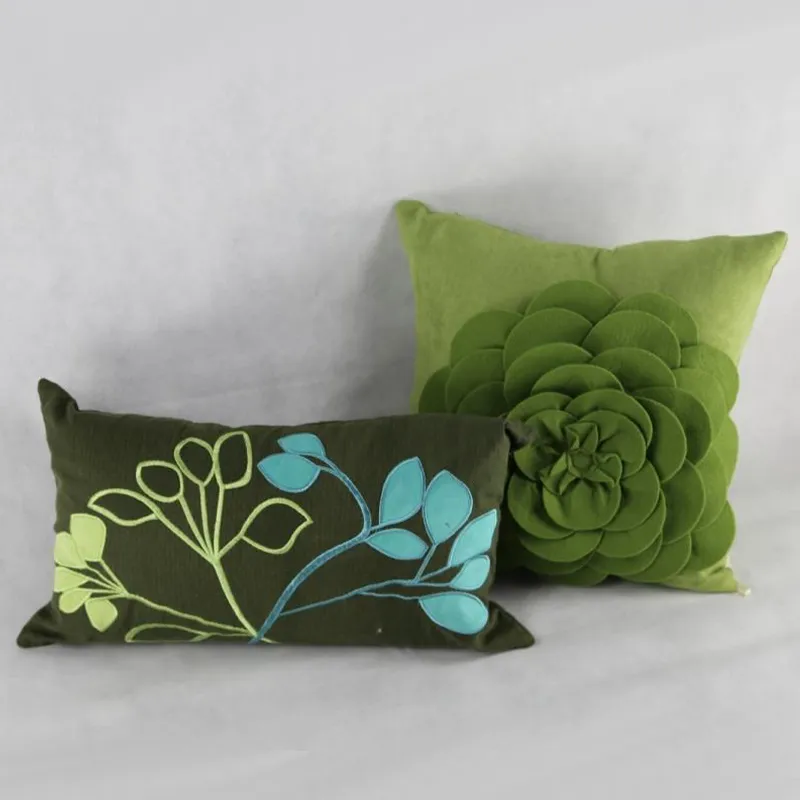 Вышитые подушки