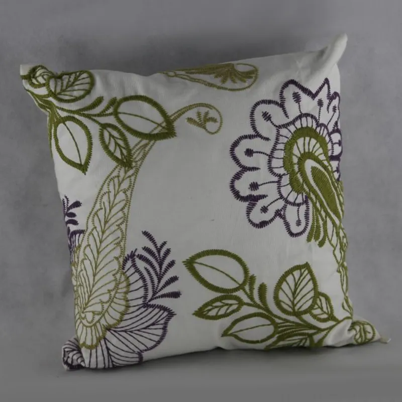 Вышитые подушки