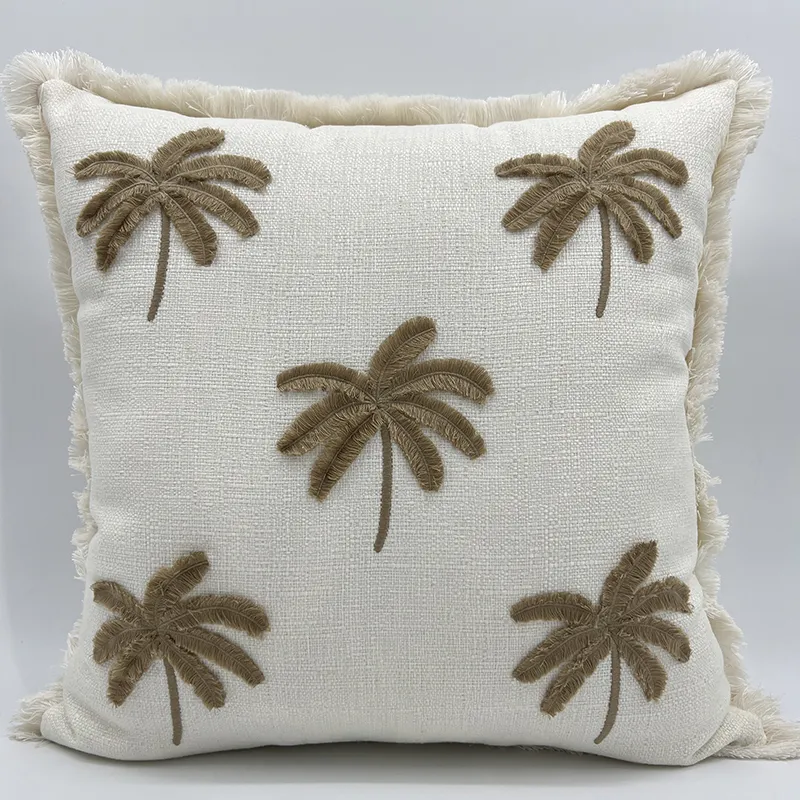 Вышитые подушки