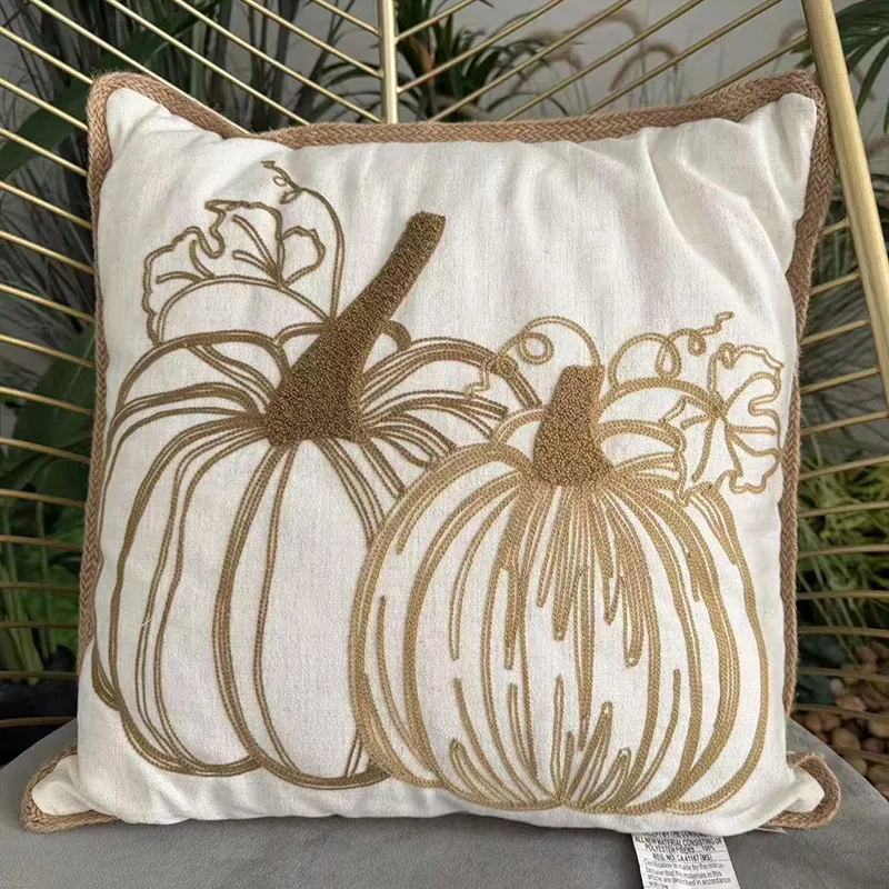 Вышитые подушки