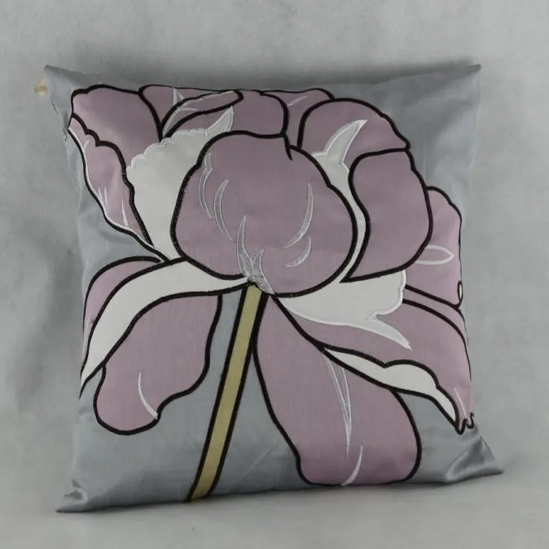 Вышитые подушки