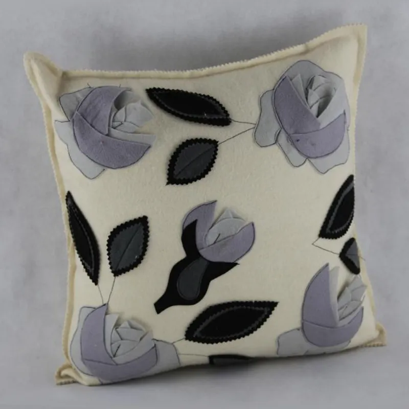 Вышитые подушки