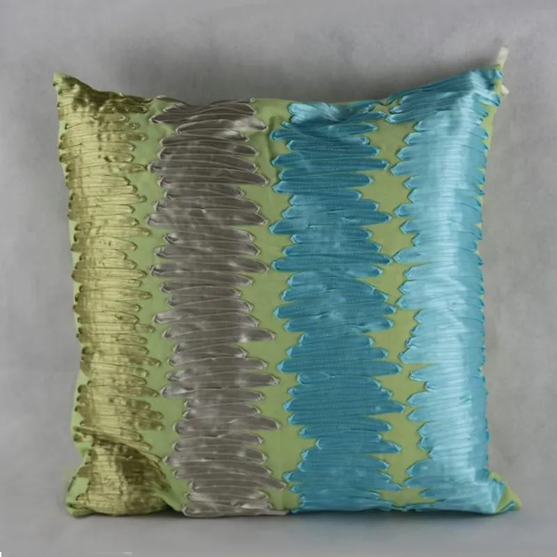 Вышитые подушки