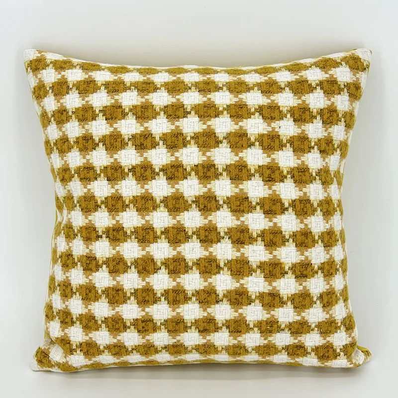 Классическая декоративная подушка