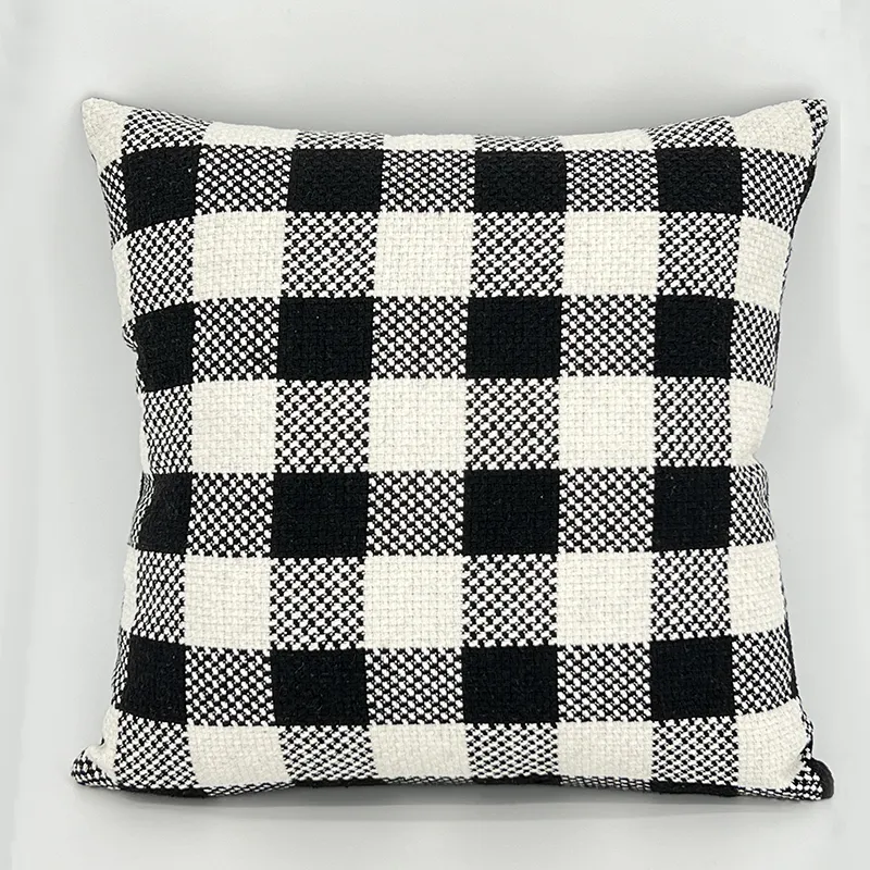 Классическая декоративная подушка