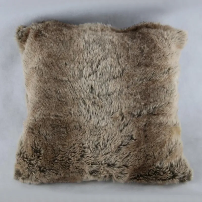 Меховая подушка
