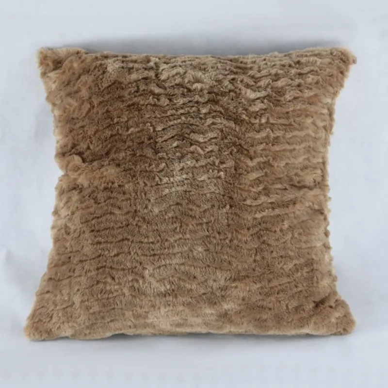 Меховая подушка