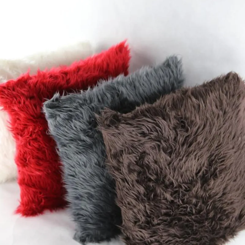 Меховая подушка