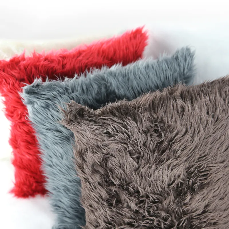 Меховая подушка