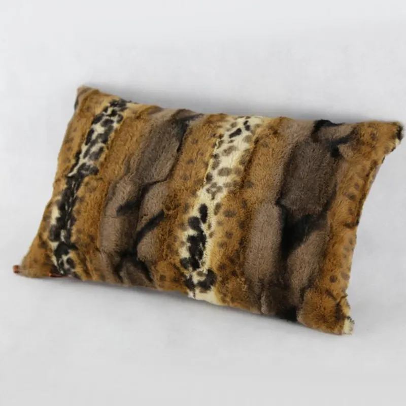 Меховая подушка