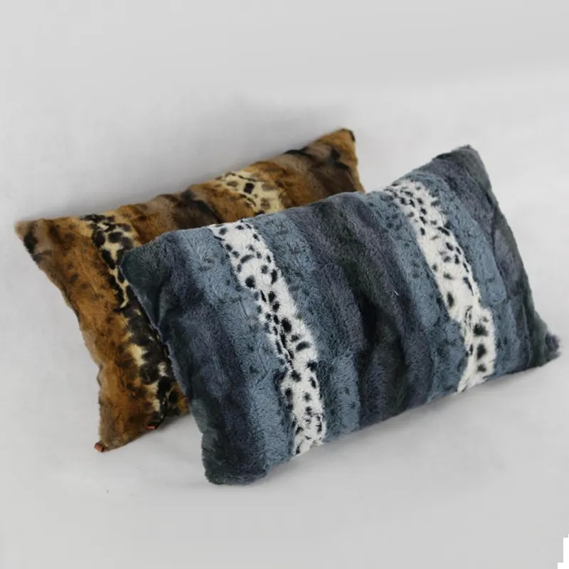 Меховая подушка