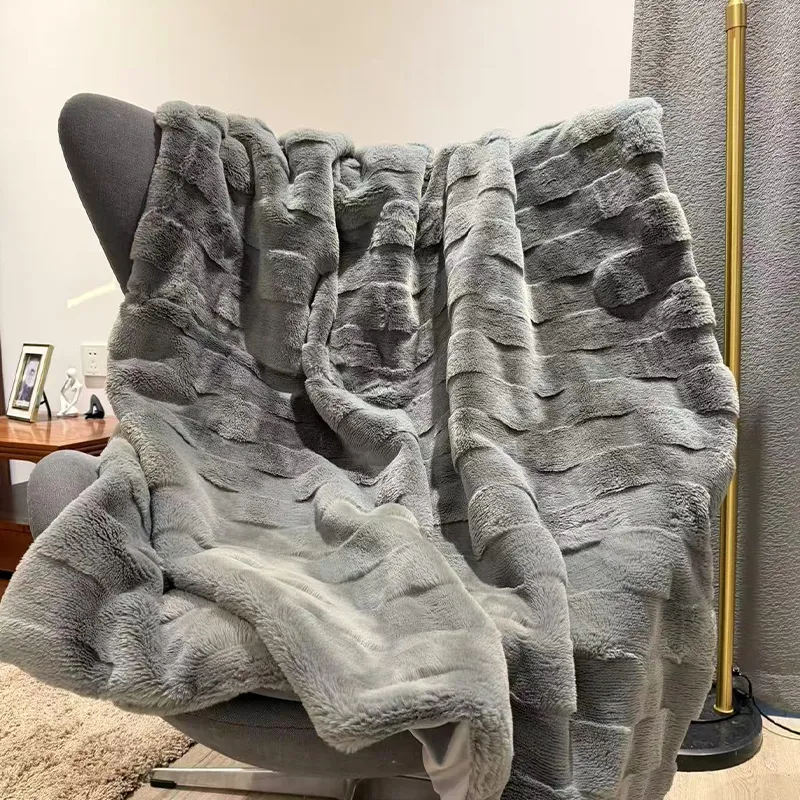 Пледы из искусственного меха