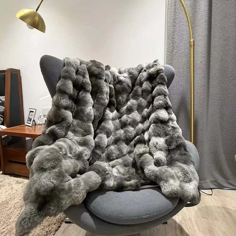 Пледы из искусственного меха