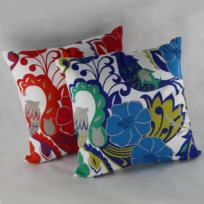 Подушка с принтом