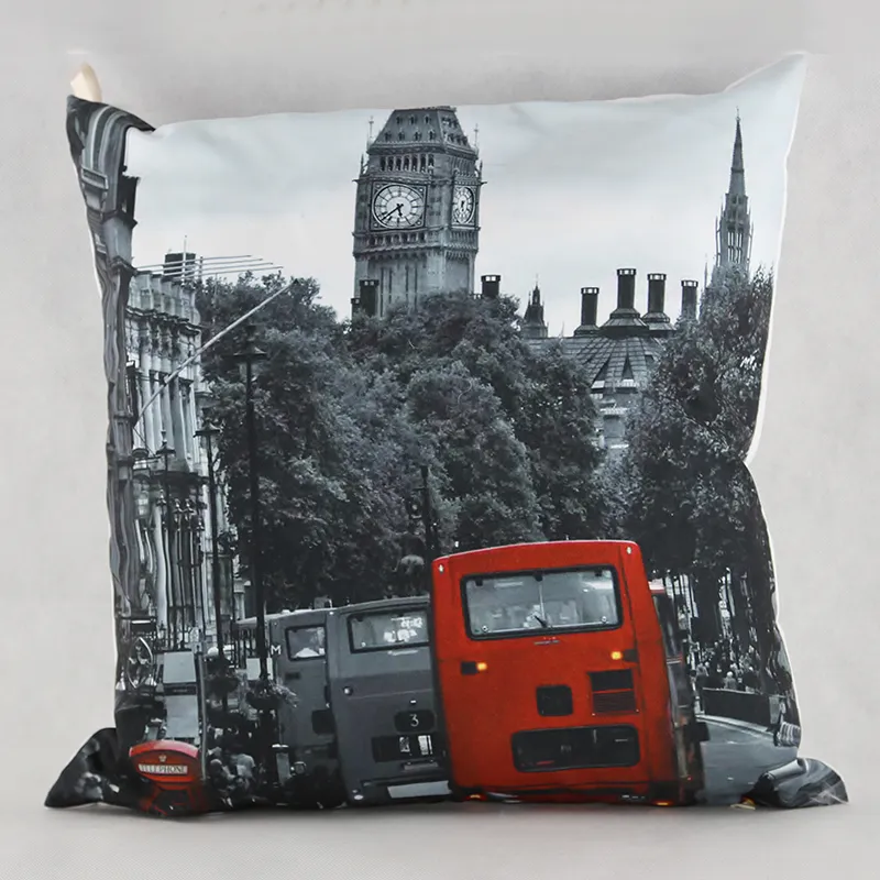 Подушка с принтом