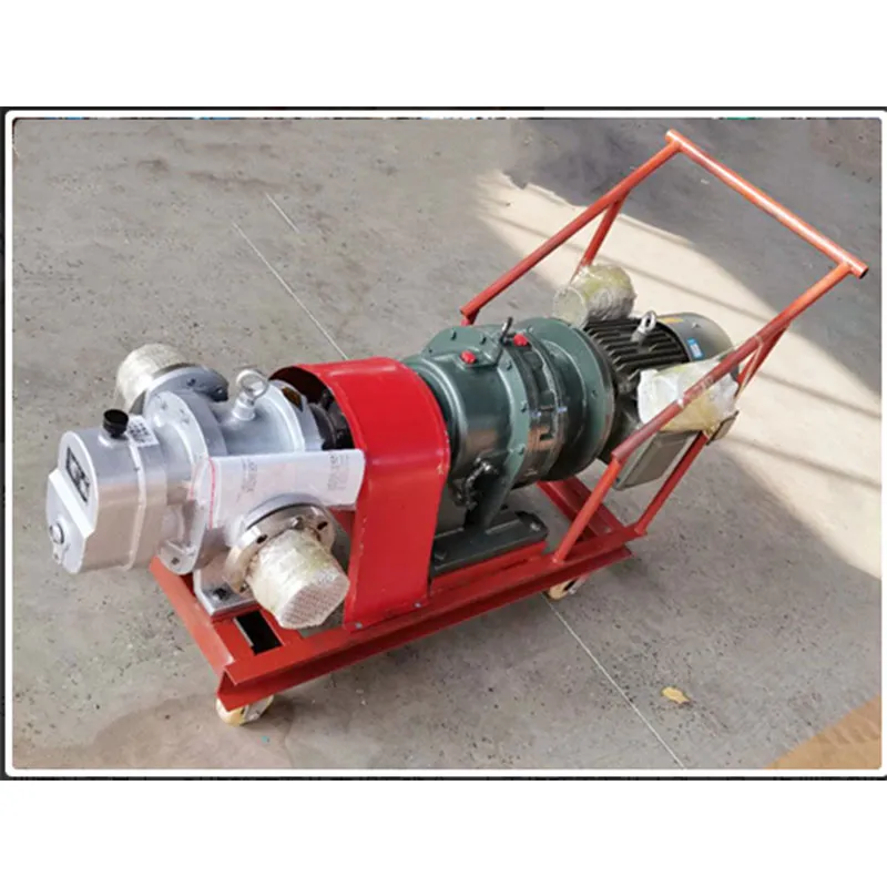 Какие меры предосторожности следует соблюдать при эксплуатации масляного насоса Рутса?