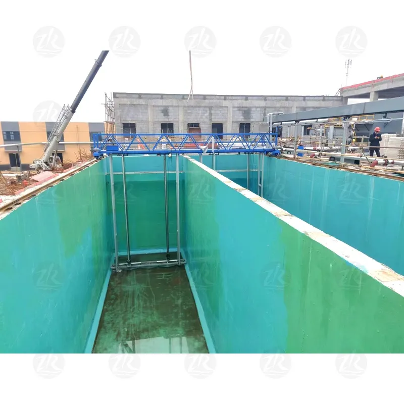 Мостовой скребковый илоудалитель