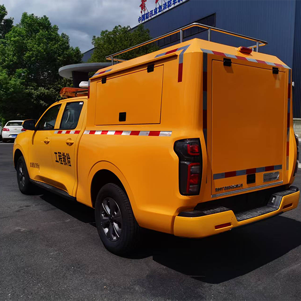 Аварийная машина Changcheng Pao с двойным рядом сидений