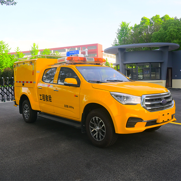 Электронасосный водоотливной автомобиль на пикапе Qingling