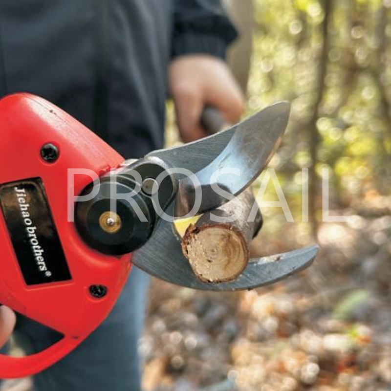 Аккумуляторный секатор 16,8 В JBJ2501