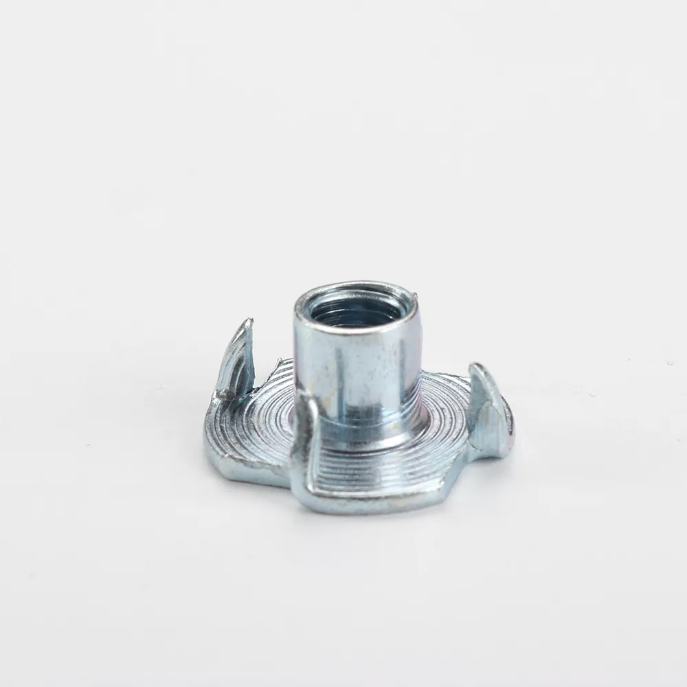 Гайка с лапками