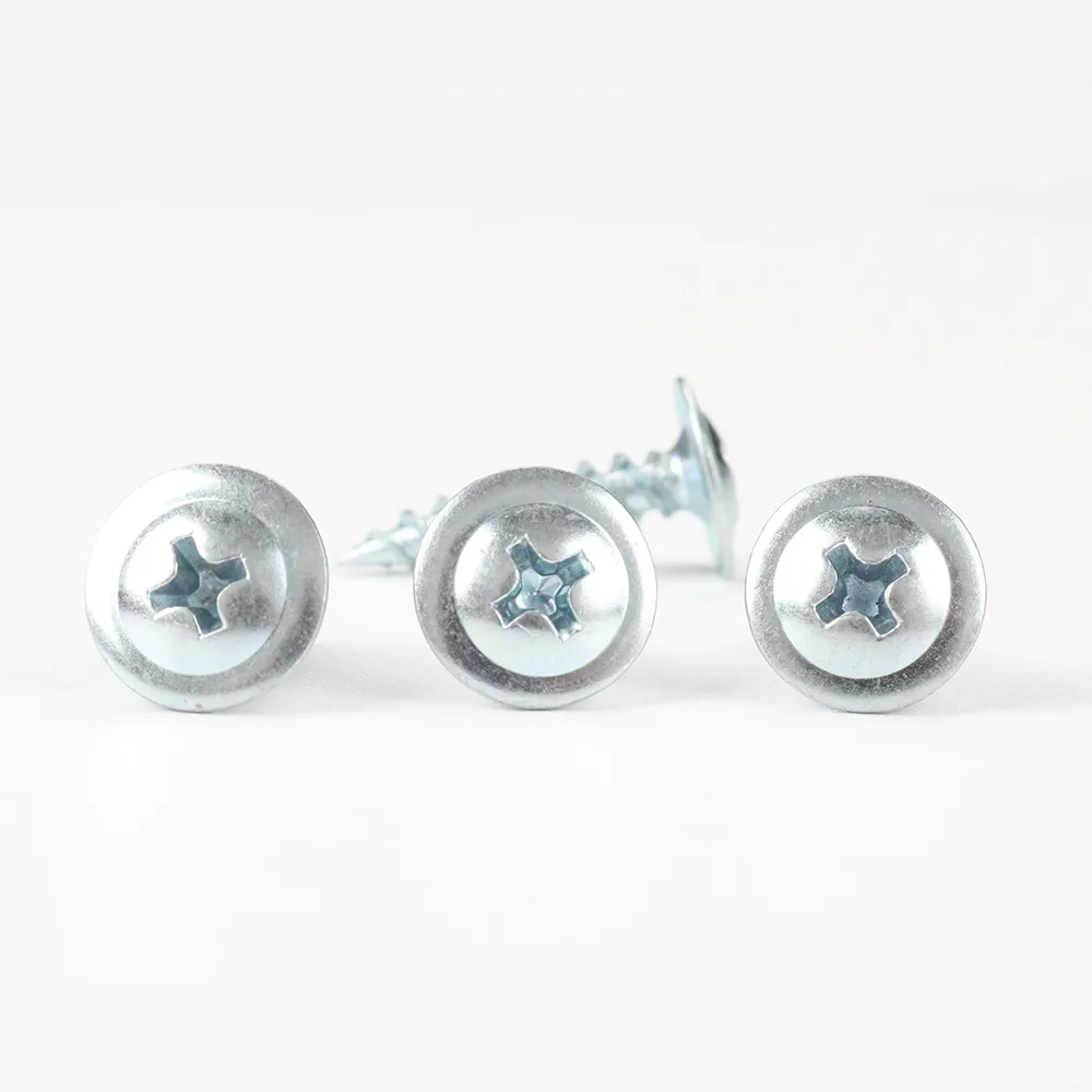 Самонарезающий винт