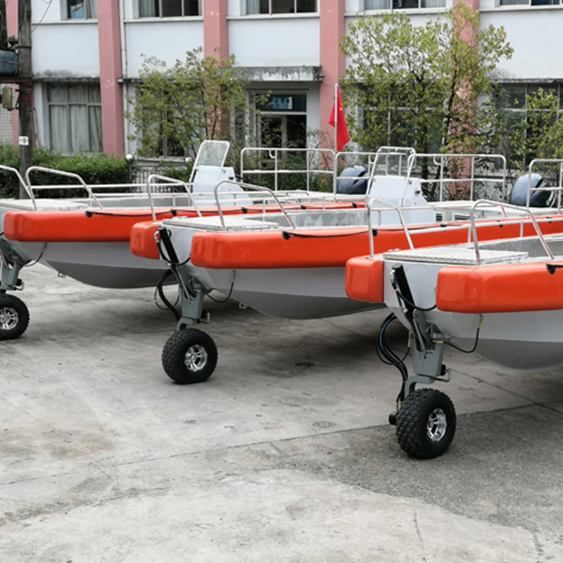Алюминиевый амфибийный катер 650
