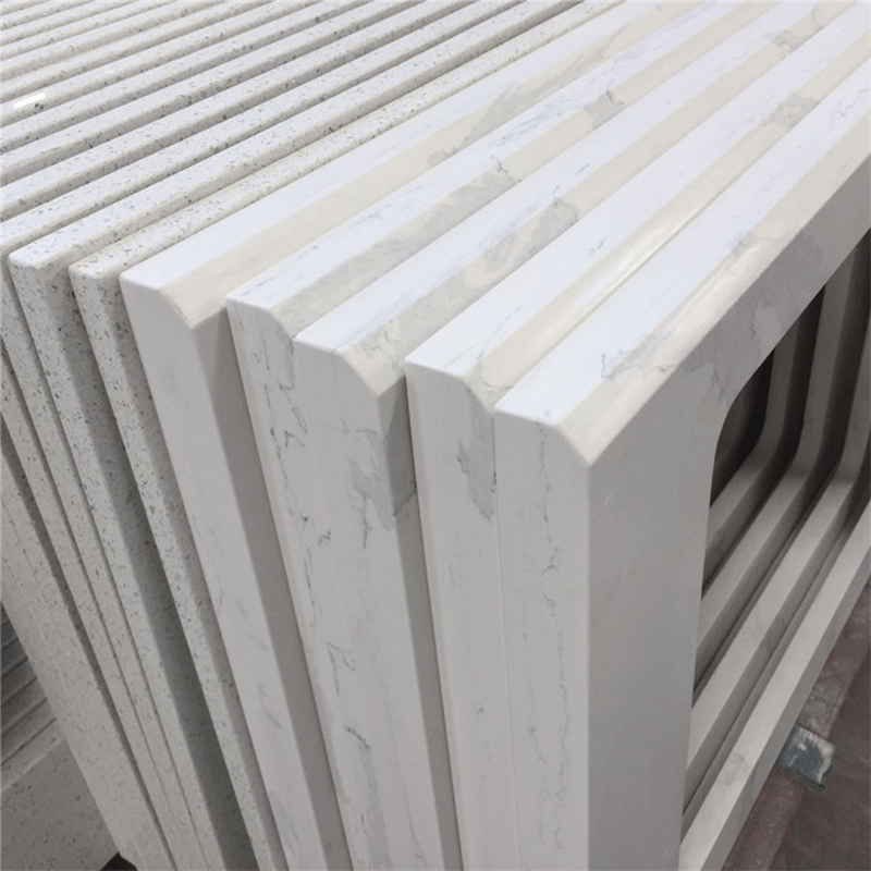 Столешница, раковина и стол