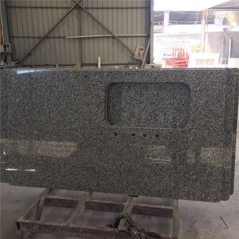 Столешница, раковина и стол