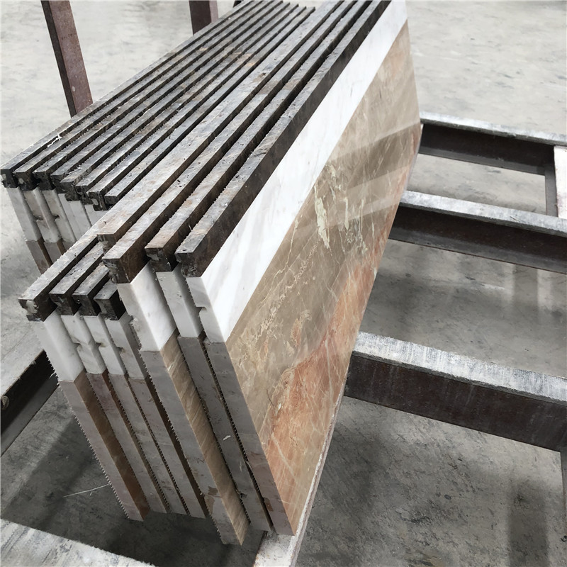 Красный мрамор