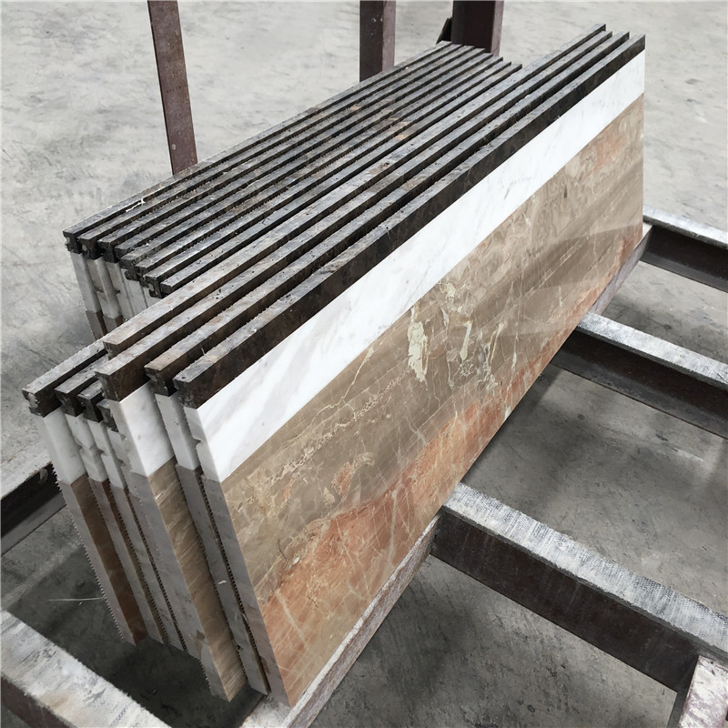 Красный мрамор