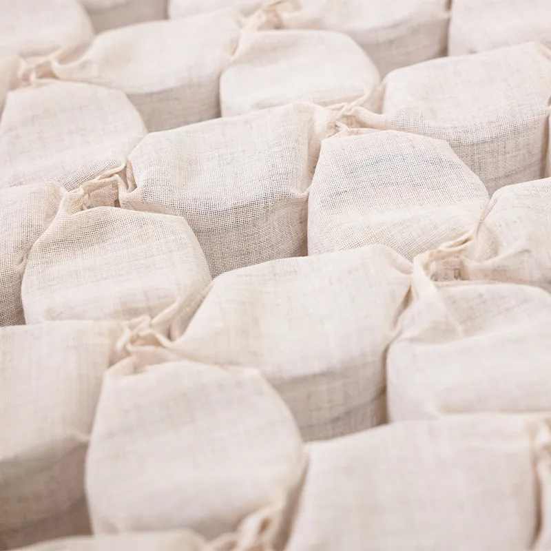 Бесклеевой пружинный блок в форме четырехлистного клевера в кармашках