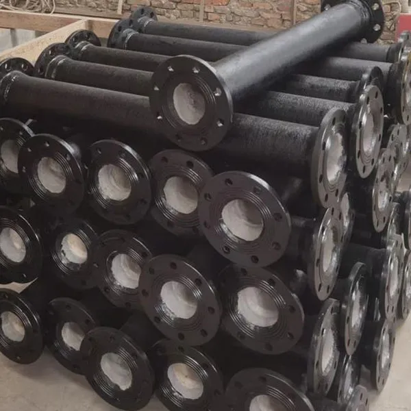 Короткая труба с двумя фланцами