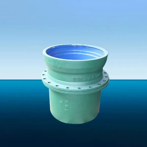 Короткая труба с фланцем и раструбом