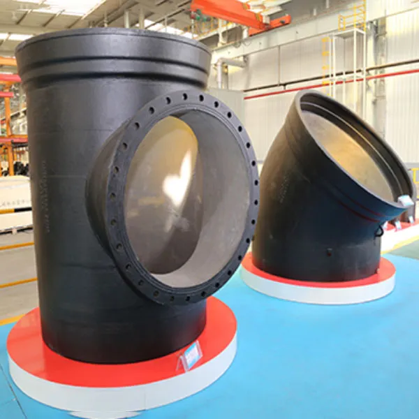 Тройник раструбно-фланцевый