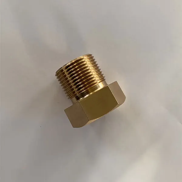 Шестигранная заглушка с наружной резьбой из цельной латуни