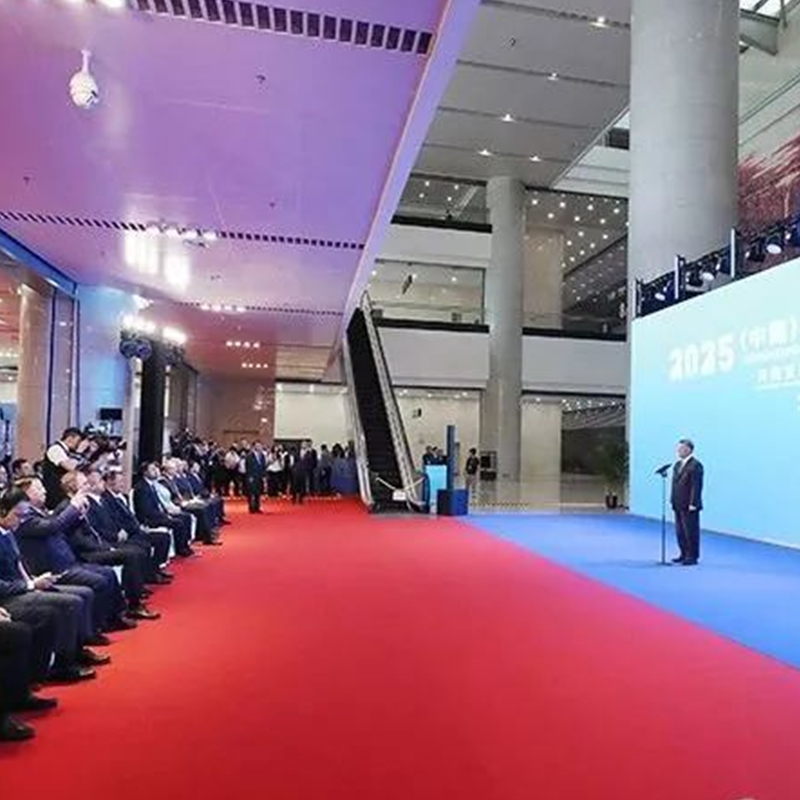 Консультации по сотрудничеству между Азией и Европой и совместному использованию процветания Шелкового пути – Shunda Heavy Mining Group дебютирует на выставке Asia-Europe Merchandise Trade Expo 2025