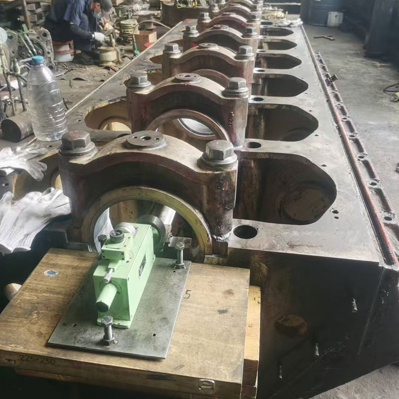 Обнаружение и восстановление соосности основного подшипника блока дизельного двигателя