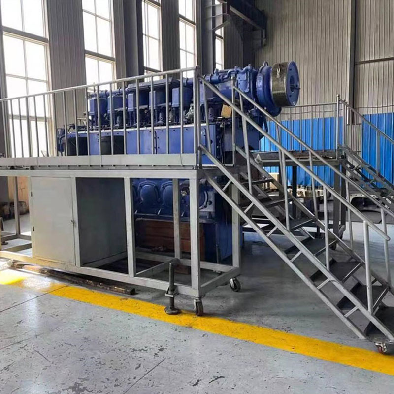 Рабочая станция для разборки дизельных двигателей