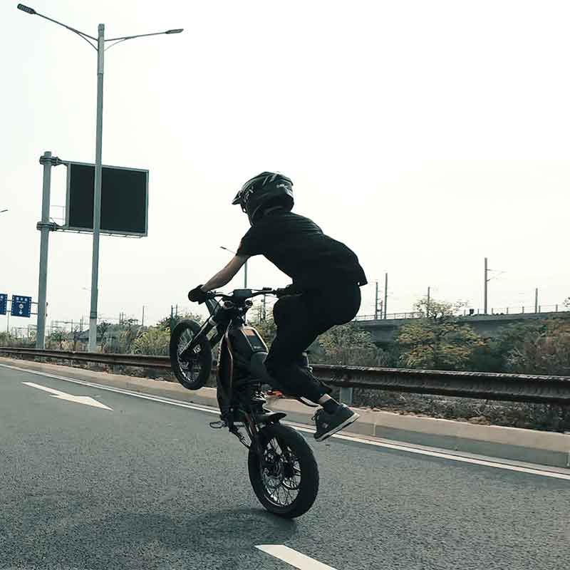 EM72 Pro — Внедорожный электромотоцикл