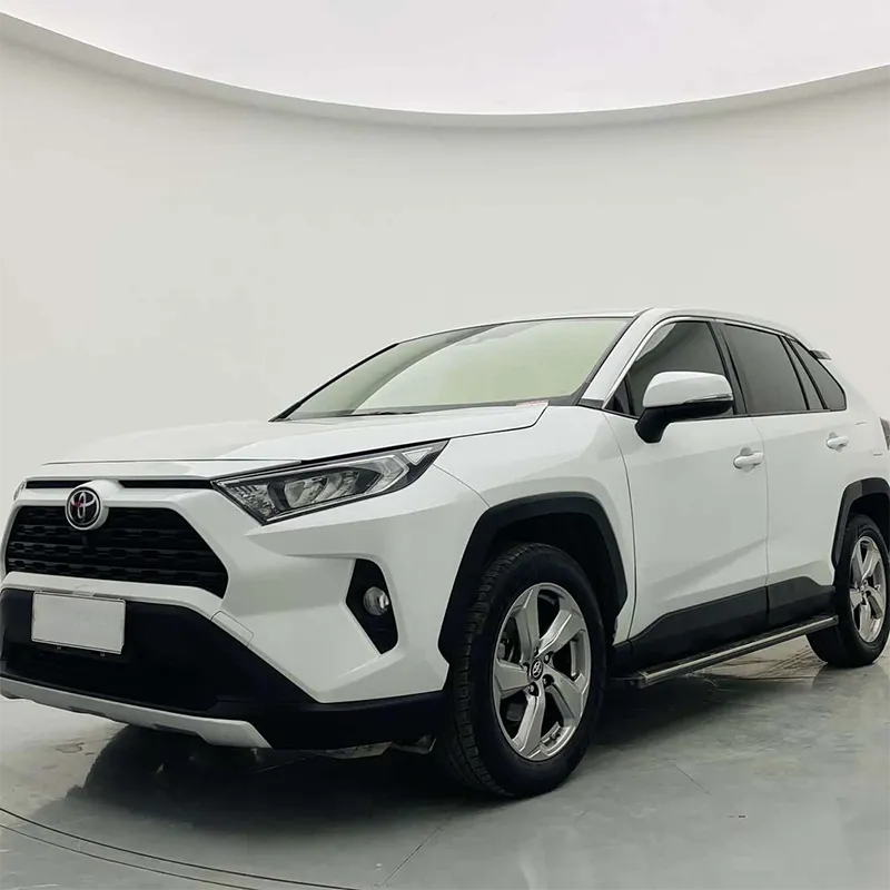 Подержанный Toyota RAV4 2021