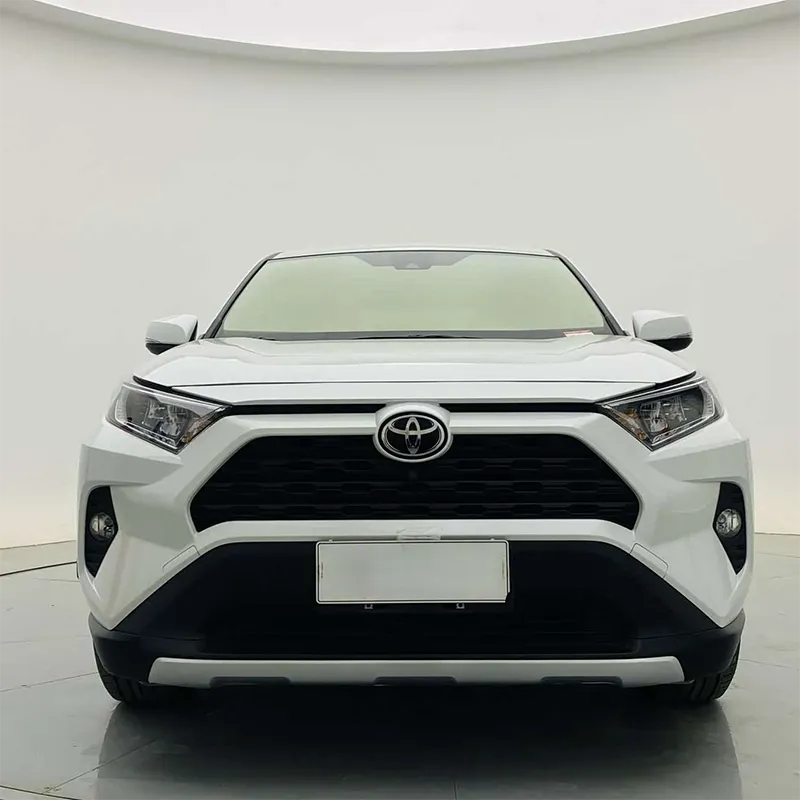 Подержанный Toyota RAV4 2021