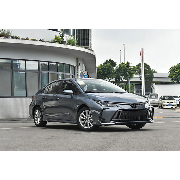 Toyota Corolla 1.8L Intelligent Hybrid Dual Engine Elite Edition 2024 года: эталон соотношения цены и качества среди семейных седанов.