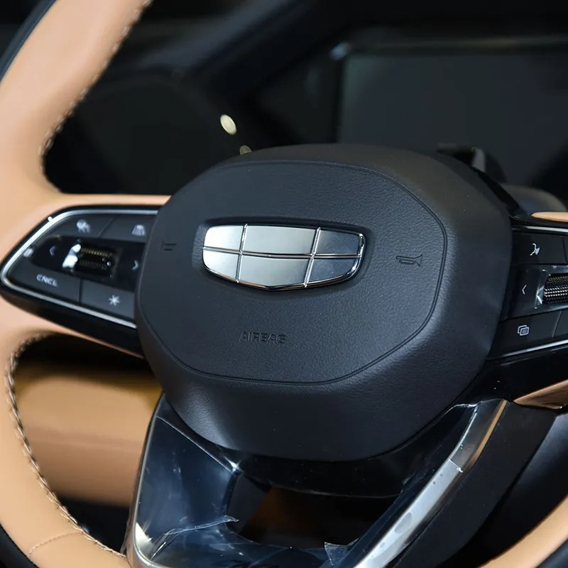 Подержанный Geely Xingyue L Hybrid